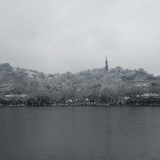 The snowy West Lake 5